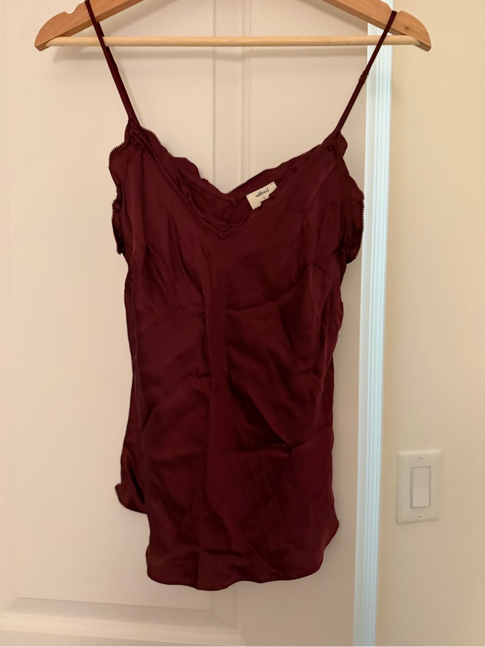 Wilfred Silky Burgundy Slip Camisole Top babaton gold camisoles